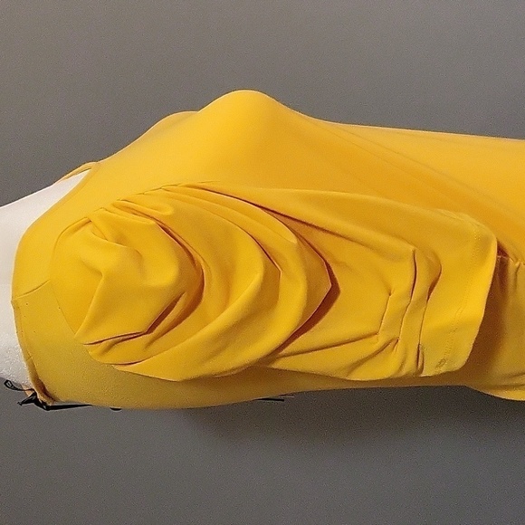 DKNY Banana Yellow PolySpandex Top with Ruched Sides and Sleeves - Size L - Picture 3 of 7